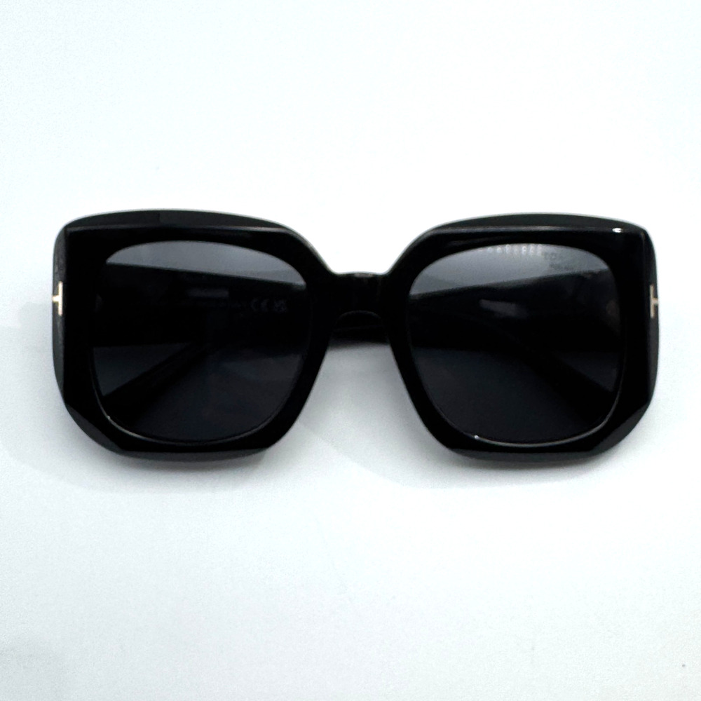 Tom Ford Sunglasses Carla-02 TF1220 01D Black Butterfly Gray Polarized 52-21-140